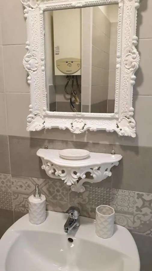 Room Black Naples